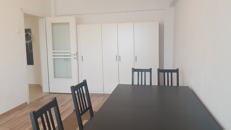 Dorobanti - Iancu de Hunedoara Apartament 3 camere decomandate,
