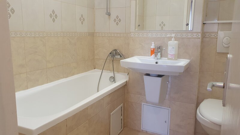 Dorobanti - Iancu de Hunedoara Apartament 3 camere decomandate,
